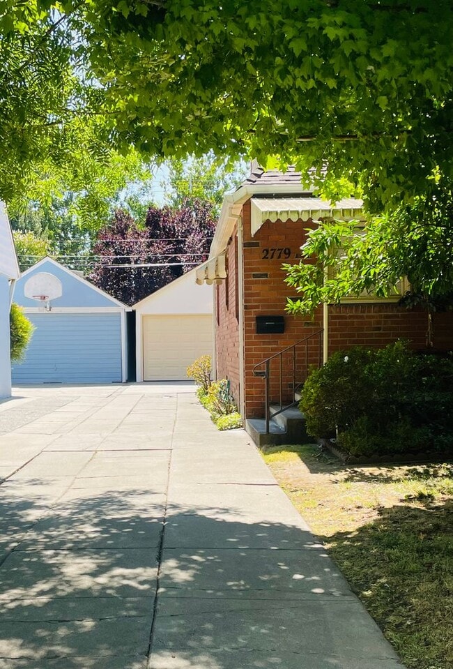 2779 Harkness St in Sacramento, CA - Building Photo - Building Photo