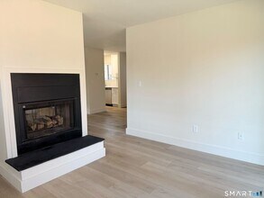 108 Montoya Dr in Branford, CT - Building Photo - Building Photo