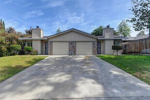 4803 Lewis Carroll Way in Sacramento, CA - Building Photo