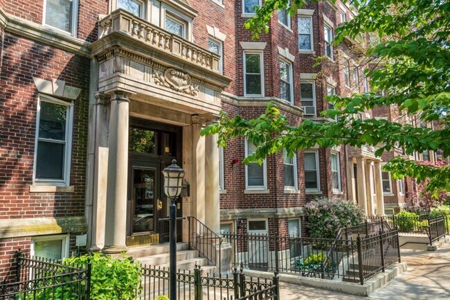 15-19 Queensberry Street in Boston, MA - Foto de edificio - Building Photo