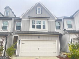 109 Milledge Cmns Dr NE in Milledgeville, GA - Building Photo