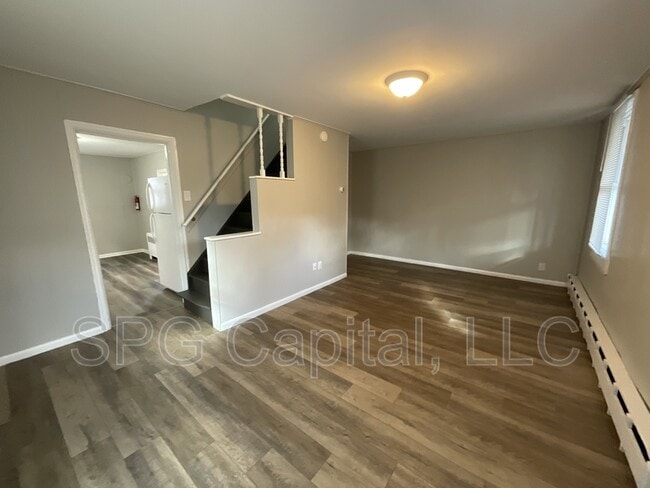 401 E Neff Ave in Shippensburg, PA - Foto de edificio - Building Photo