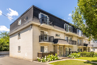 317 Sanche in Boisbriand, QC - Building Photo - Building Photo