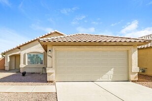 16196 W Mesquite Dr in Goodyear, AZ - Building Photo