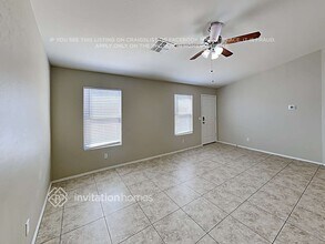 2325 W Hayden Peak Dr in San Tan Valley, AZ - Building Photo - Building Photo