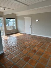 4555 Fanuel St, Unit Shine every day here in San Diego, CA - Building Photo - Building Photo