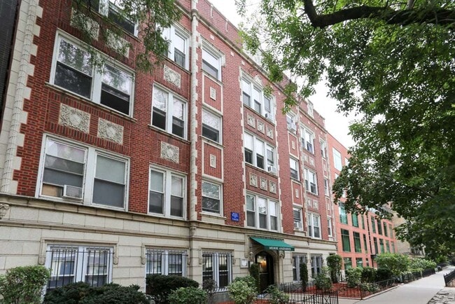 property at 516 W Melrose