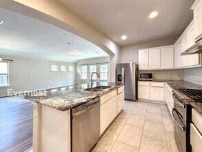 5604 Bonneville Bend in Austin, TX - Building Photo - Building Photo