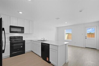 925 Sandhill Crane Ln in Princeton, TX - Building Photo - Building Photo