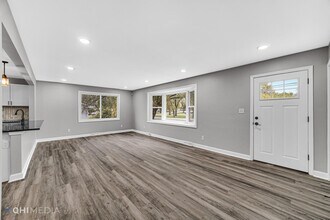 7080 Delaware St in Merrillville, IN - Building Photo - Building Photo