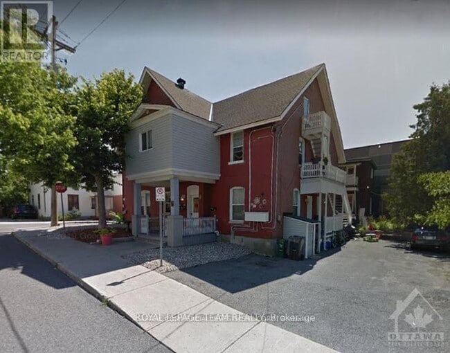 property at 4 Eccles St