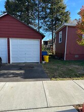 252 Parkway Ave in Ewing Township, NJ - Building Photo - Building Photo