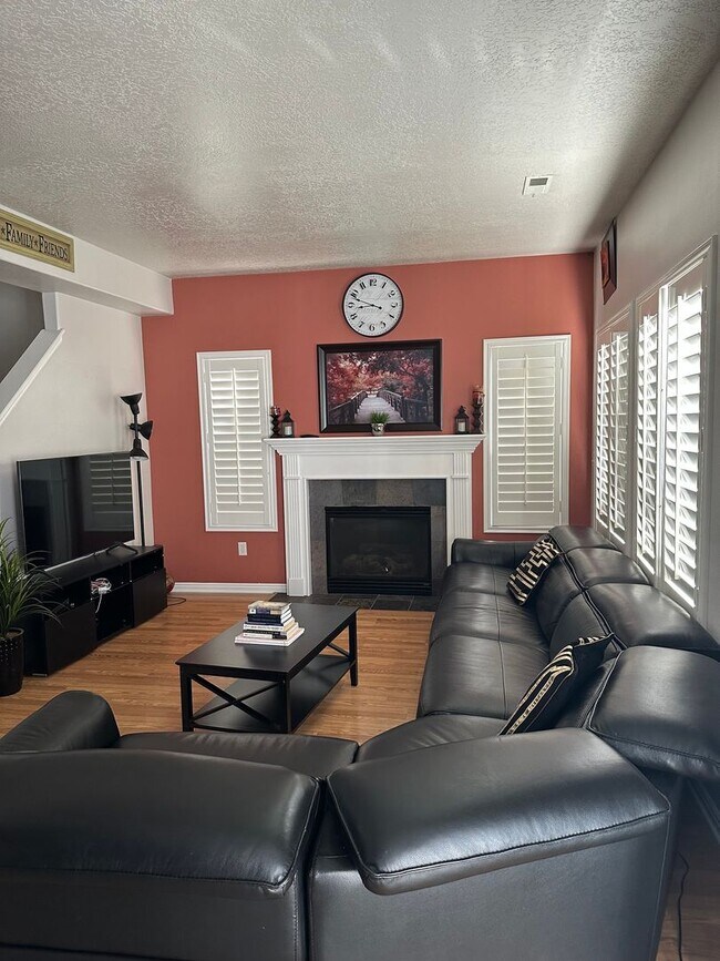 1581 Alsace Way in West Valley City, UT - Building Photo - Building Photo