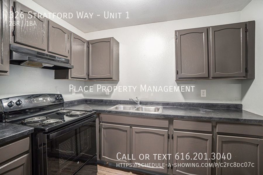326 Stratford Way, Unit Unit 1 in Holland, MI - Building Photo