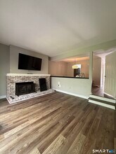 132 Farmington Chase Crescent in Farmington, CT - Building Photo - Building Photo