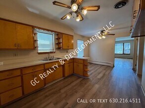 2131 Grove Ave in Berwyn, IL - Building Photo - Building Photo