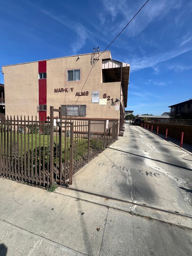 821 W Colden Ave, Unit #7 in Los Angeles, CA - Foto de edificio - Building Photo