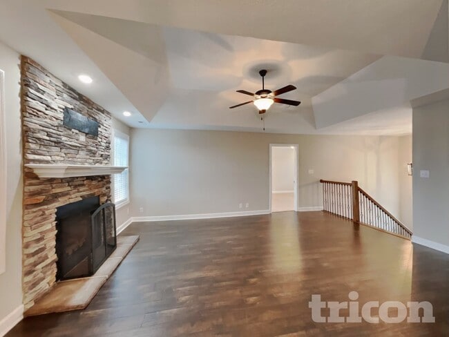 685 Ellie Nat Dr in Clarksville, TN - Building Photo - Building Photo