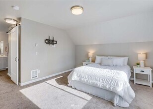 8816 S Yakima Ave in Tacoma, WA - Building Photo - Building Photo