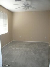 10210 Deerfield Beach Ave in Las Vegas, NV - Building Photo - Building Photo