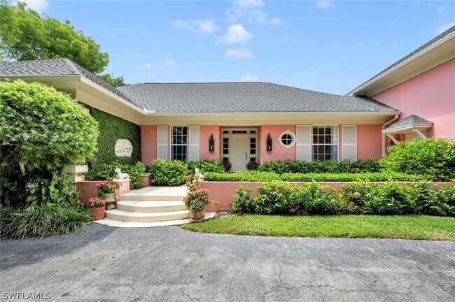 2627 Half Moon Walk in Naples, FL - Building Photo - Building Photo