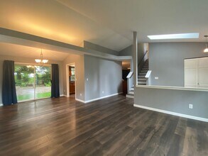 12525 93rd Ave NE in Kirkland, WA - Building Photo - Building Photo