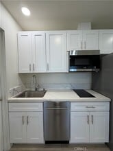 27533 Pasatiempo in Mission Viejo, CA - Foto de edificio - Building Photo