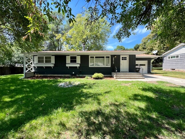 property at 2516 Selvig Ln