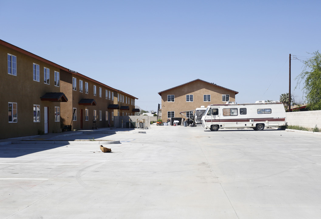 117 1/2 N St in Bakersfield, CA - Building Photo