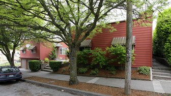 Kensington in Portland, OR - Building Photo