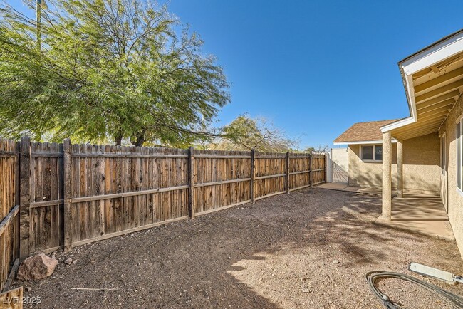 405 Pumpkin Way in Henderson, NV - Foto de edificio - Building Photo
