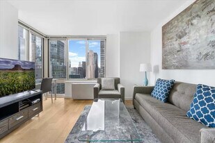 400 E 66th St in New York, NY - Building Photo