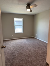 919-921 W Stewart St in Bolivar, MO - Building Photo - Building Photo