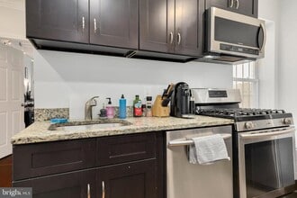137 P St NW in Washington, DC - Building Photo - Building Photo