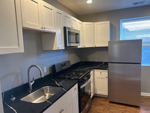 6016 W Wabansia Ave, Unit First  floor in Chicago, IL - Building Photo - Building Photo