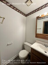 1044 Tatesbrook Dr in Lexington, KY - Building Photo - Building Photo