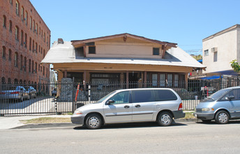 863 S St Andrews Pl in Los Angeles, CA - Building Photo - Building Photo