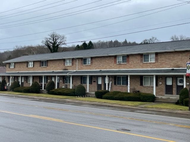 property at 1714 Commerce St