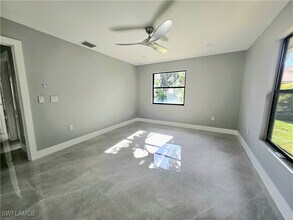 17758 Park Village Blvd in Ft. Myers, FL - Building Photo - Building Photo
