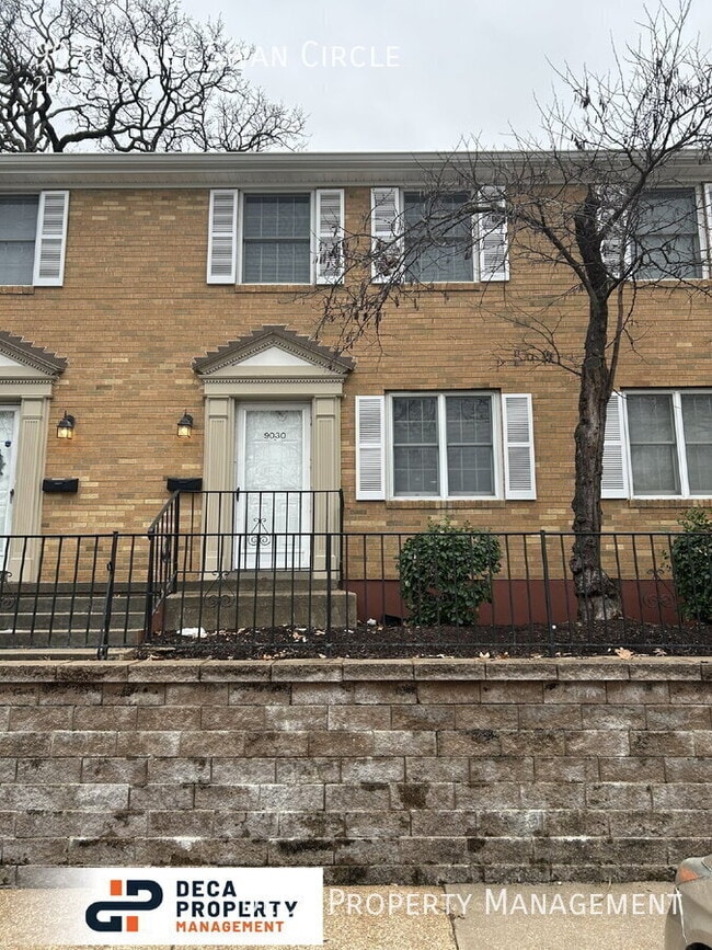 9030 W Swan Cir in Brentwood, MO - Building Photo - Building Photo