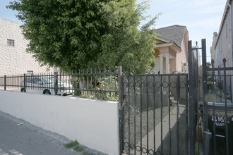 220 N Normandie Ave in Los Angeles, CA - Building Photo - Building Photo