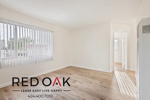 16711 Civic Center Dr in Bellflower, CA - Building Photo