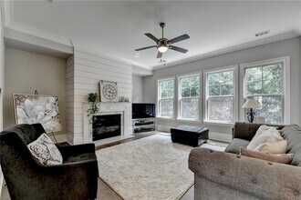 121 Spur Ln in Alpharetta, GA - Building Photo - Building Photo