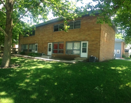 Washington/ Davis Townhomes in Bloomington, IL - Building Photo