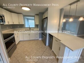 5425 San Jose Dr in Sarasota, FL - Building Photo - Building Photo