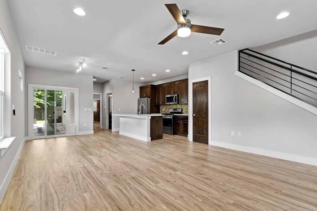 1125 Walton Ln in Austin, TX - Building Photo