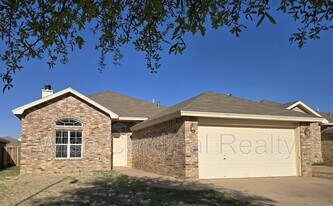 5120 Aberdeen Ave in Lubbock, TX - Building Photo