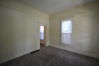 415 E Cache La Poudre St in Colorado Springs, CO - Building Photo - Building Photo