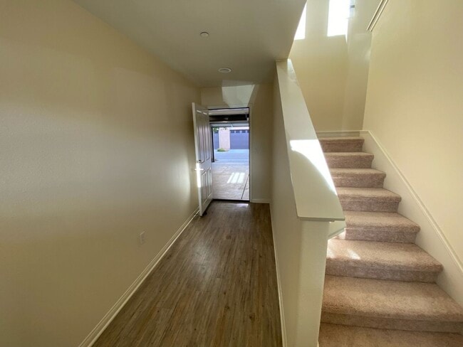 992 Los Angeles Ave in Ventura, CA - Building Photo - Building Photo