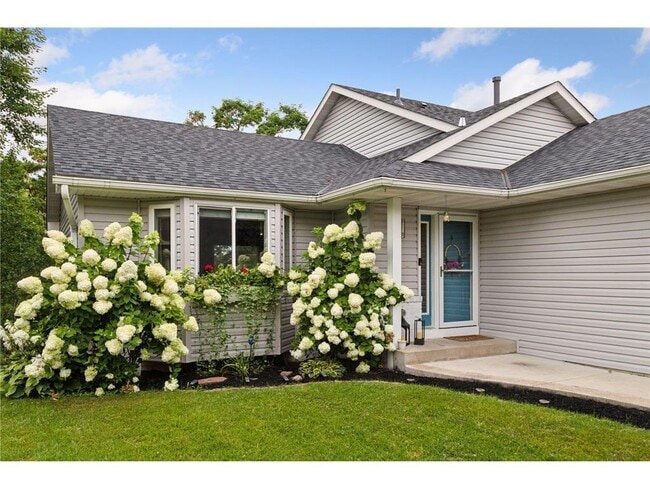 21X-21X Street in Waconia, MN - Building Photo - Building Photo